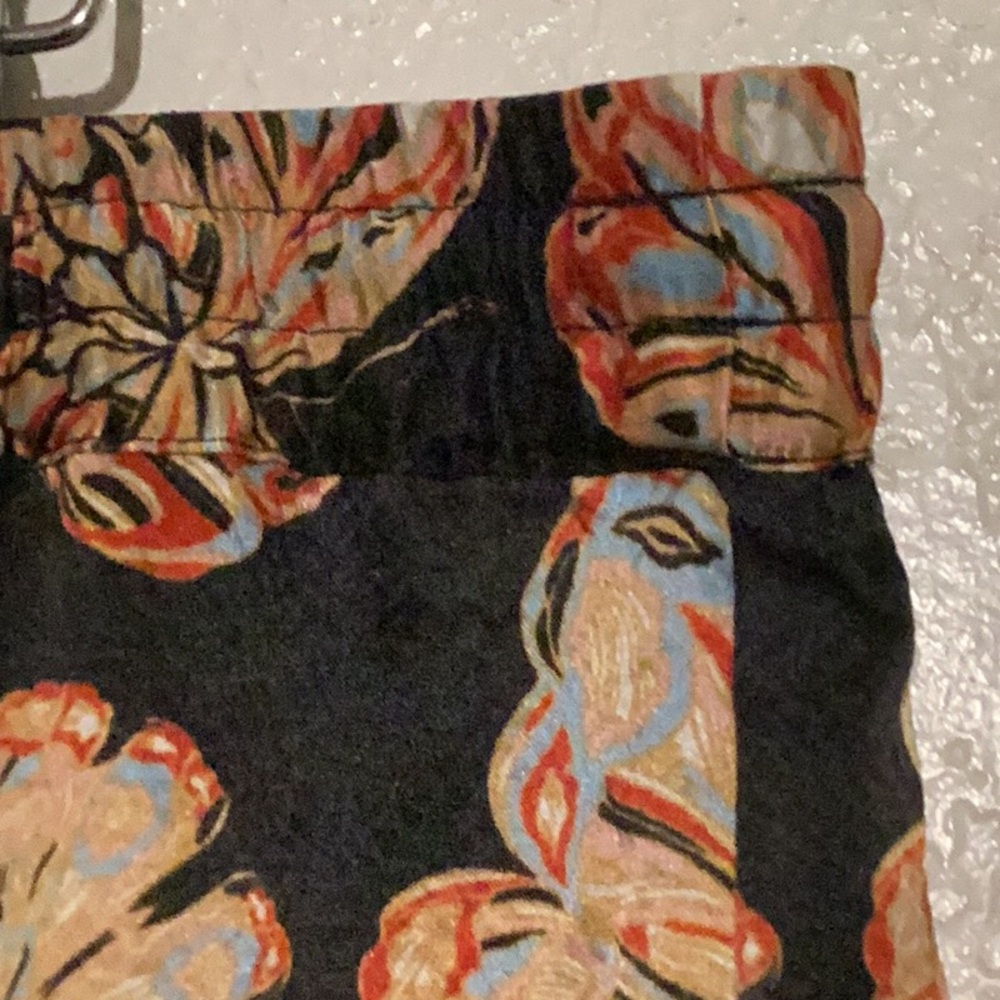 Black Floral Print Wide-Leg Pants - Picture 12 of 15